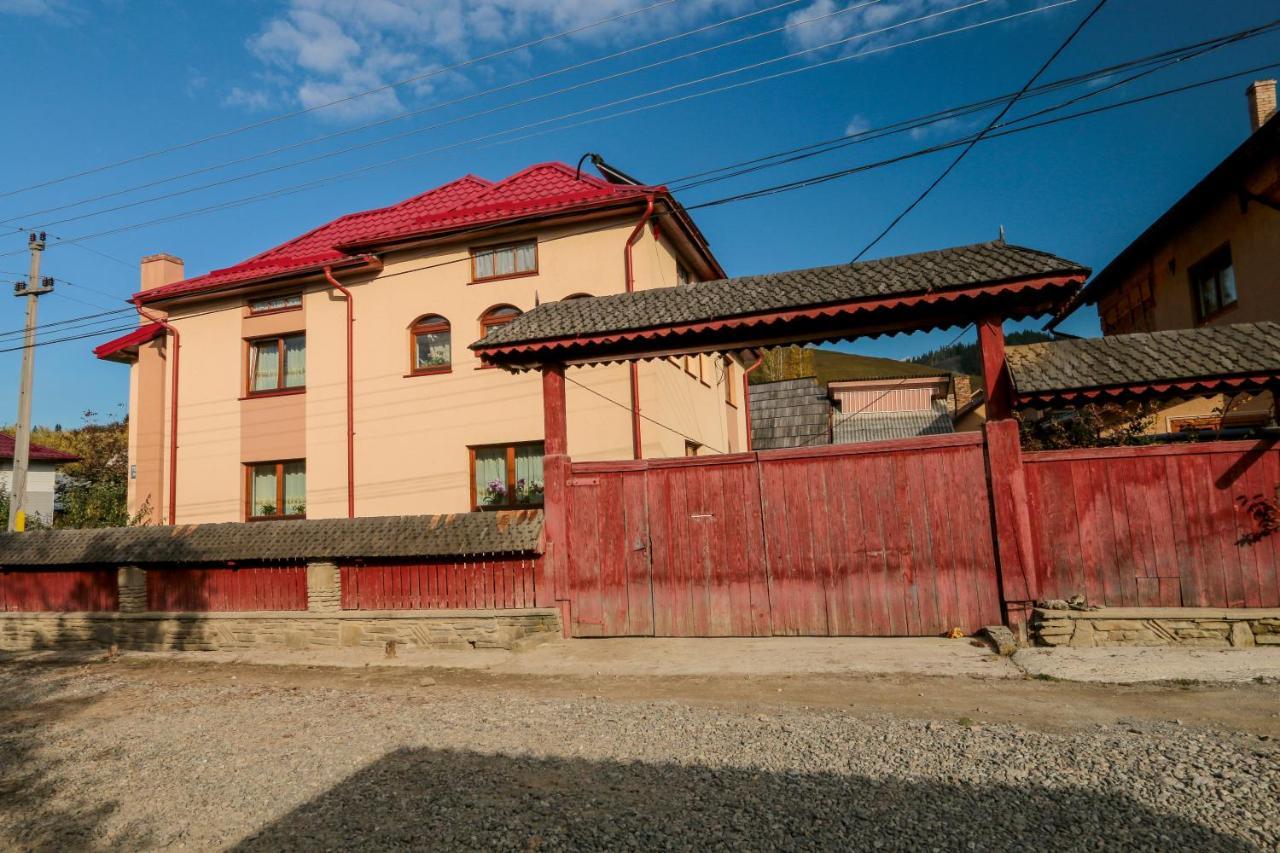 Pensiunea Agroturistica Stefan Viorica Monastero di Moldovița Esterno foto